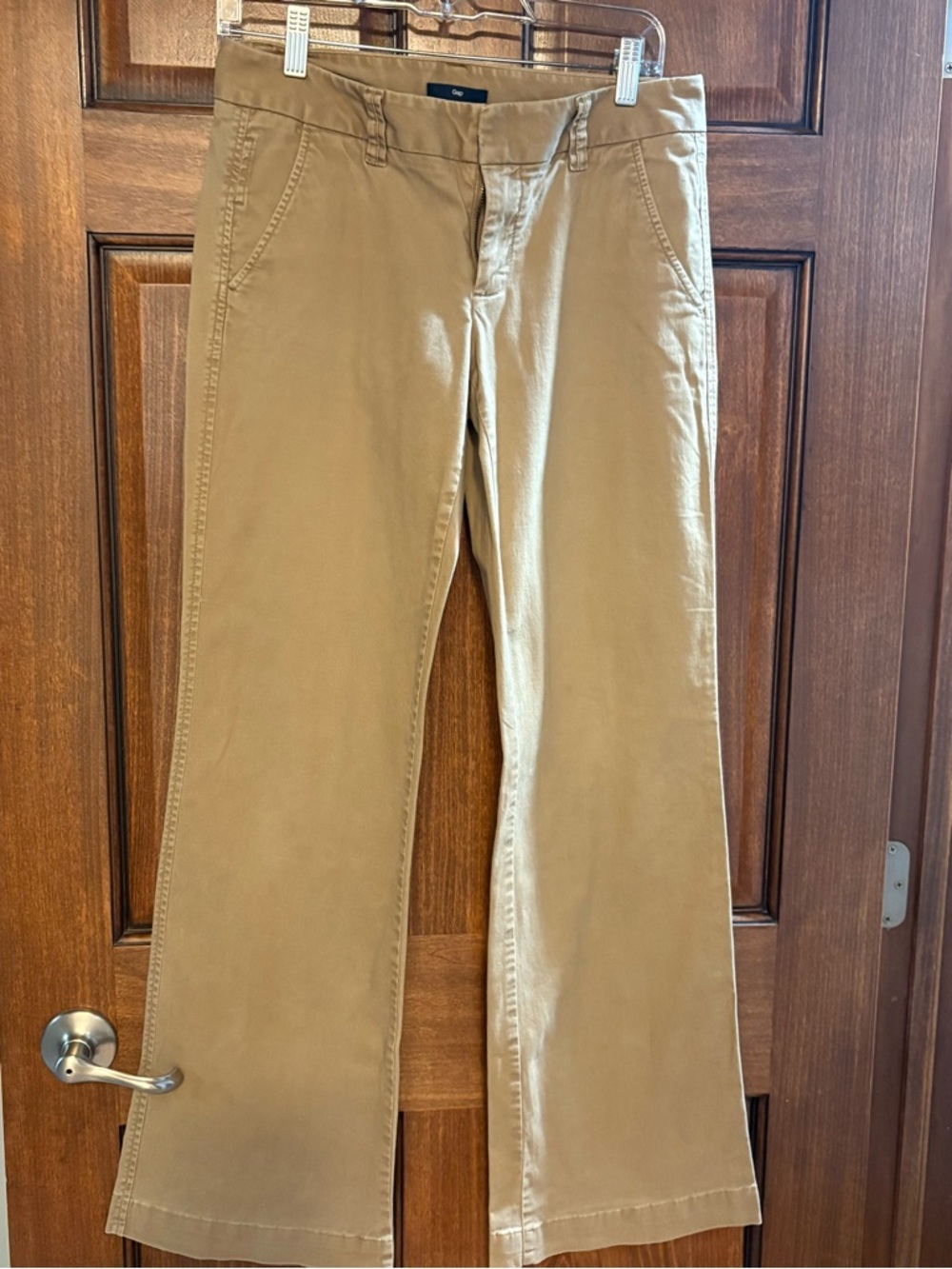 Gap Classic Khaki Wide-Leg Pants. Regular size 2